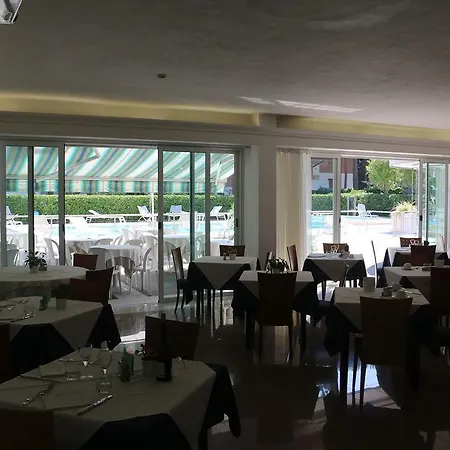 Smeraldo Hotel 3*